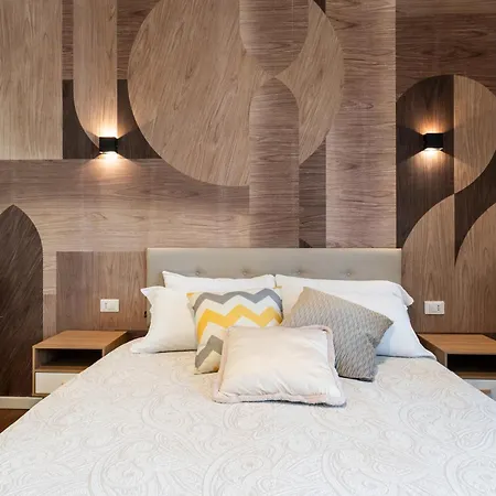 Barirooms - Crisanzio 3* Барі