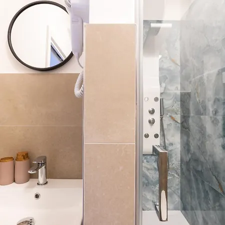 Barirooms - Crisanzio 3* Барі
