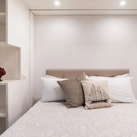 Barirooms - Crisanzio 3* باري